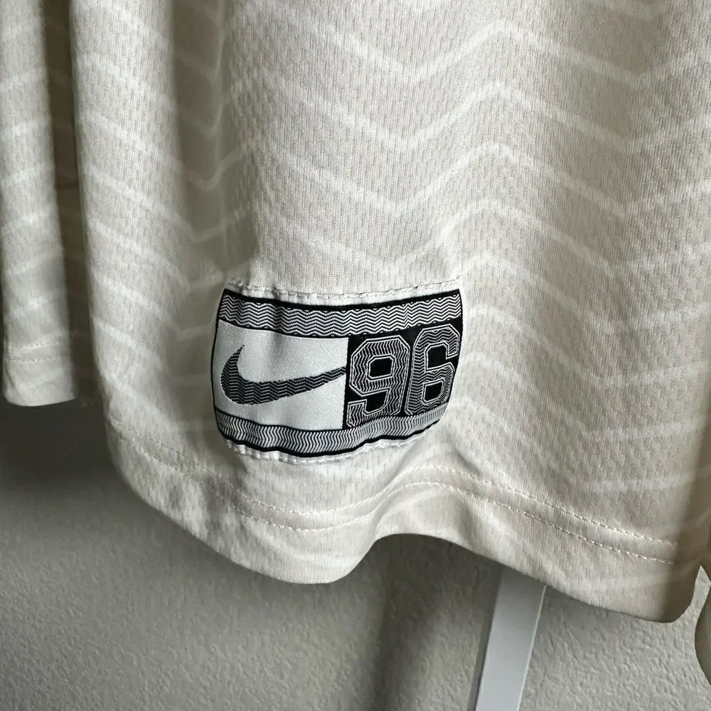 Nike waist approx